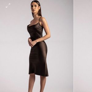 MIDI chocolate dress , never worn